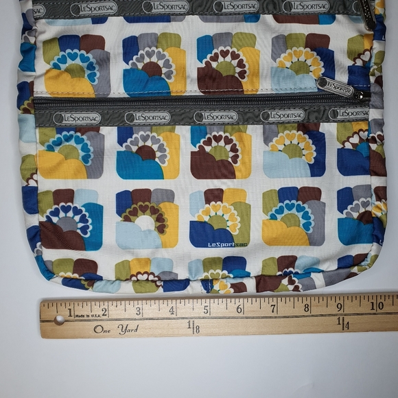 Lesportsace Crossbody Bag plus "FREE GIFT" - Picture 5 of 9